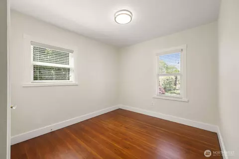 Bedroom - 471 16th Ave, Longview, WA 98632 photo 1 of 6