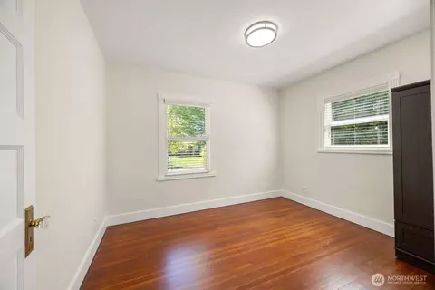 Bedroom - 471 16th Ave, Longview, WA 98632 photo 3 of 6