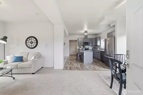 Entry Way - 2117 Lombard Ave, Everett, WA 98201 photo 2 of 3