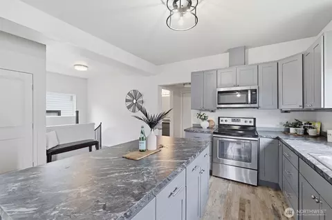 Kitchen - 2117 Lombard Ave, Everett, WA 98201 photo 3 of 4