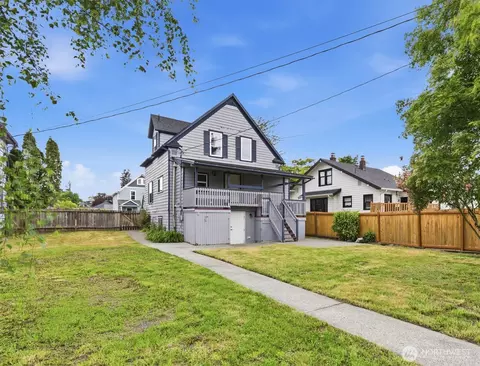 Exterior - 2117 Lombard Ave, Everett, WA 98201 photo 3 of 5