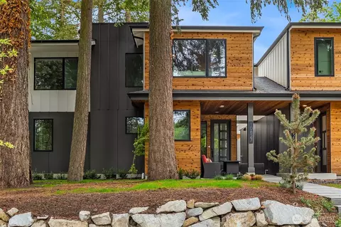 10827 104th Ave NE #1, Kirkland, WA 98033