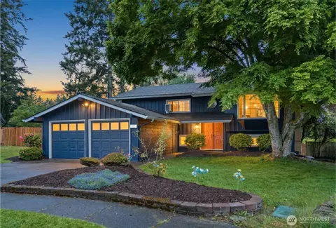 17518 NE 22nd Ct, Redmond, WA 98052