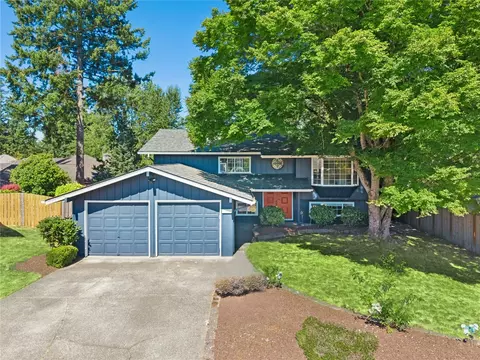 17518 NE 22nd Ct, Redmond, WA 98052