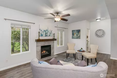 Living - 18930 Bothell-everett Hwy #T-101, Bothell, WA 98012 photo 1 of 1