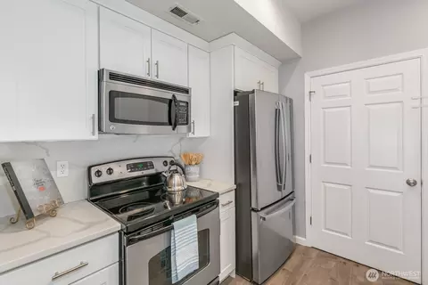 Kitchen - 18930 Bothell-everett Hwy #T-101, Bothell, WA 98012 photo 1 of 4