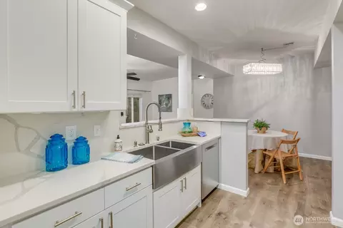 Kitchen - 18930 Bothell-everett Hwy #T-101, Bothell, WA 98012 photo 3 of 4