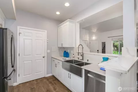 Kitchen - 18930 Bothell-everett Hwy #T-101, Bothell, WA 98012 photo 2 of 4