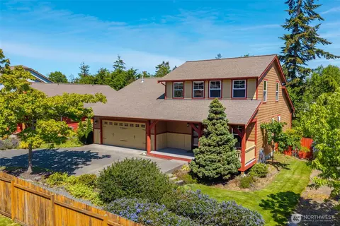 2851 SW Berwick Dr, Oak Harbor, WA 98277