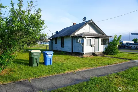 301 S Gold St, Centralia, WA 98531