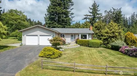 6835 Gibralter Dr, Anacortes, WA 98221