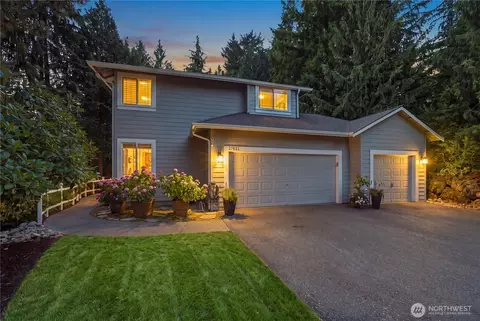27621 NE Quail Creek Dr, Redmond, WA 98053