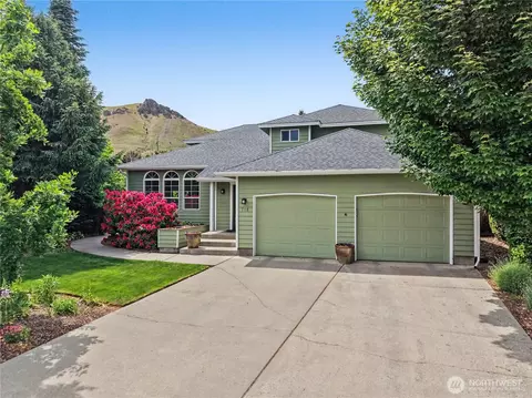 718 Kriewald Ct, Wenatchee, WA 98801
