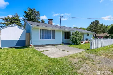 220 Grand Army St, Westport, WA 98595
