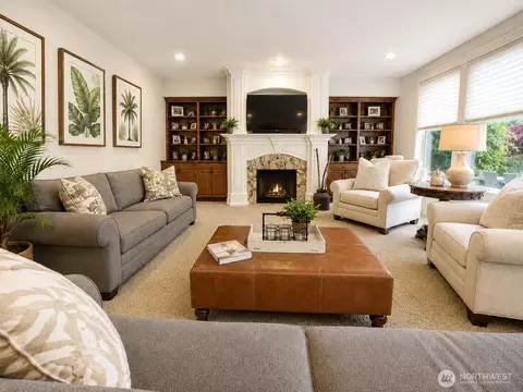 Living - 897 Spaulding Cir, Buckley, WA 98321 photo 2 of 3