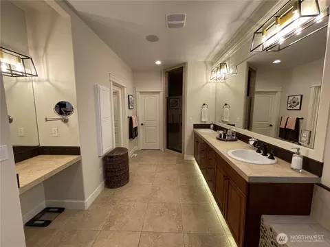 Bath - 897 Spaulding Cir, Buckley, WA 98321 photo 1 of 5