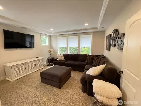 Living - 897 Spaulding Cir, Buckley, WA 98321 photo 3 of 3