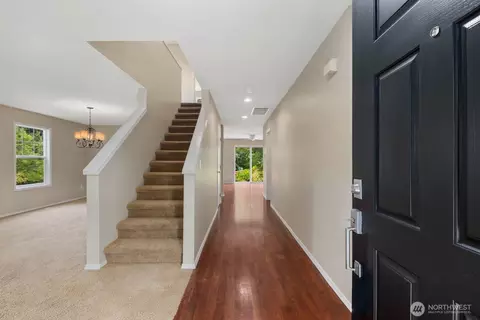 22456 NE 102nd Pl, Redmond, WA 98053