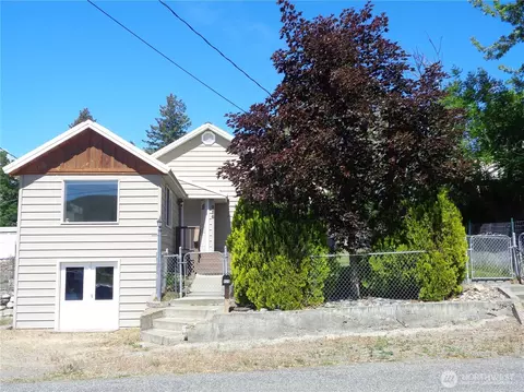 926 4th Ave S, Okanogan, WA 98840