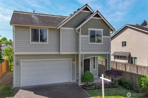 3215 Garnet St SE, Olympia, WA 98501