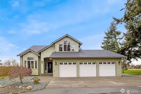 2255 Aviator Ln, Oak Harbor, WA 98277