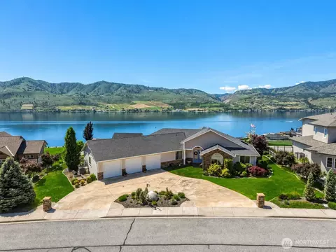 124 Waterview Dr, Chelan, WA 98816