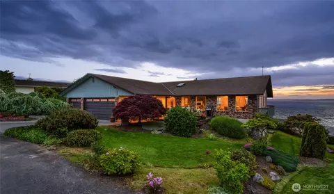 1035 Shorecrest Pl, Camano Island, WA 98282
