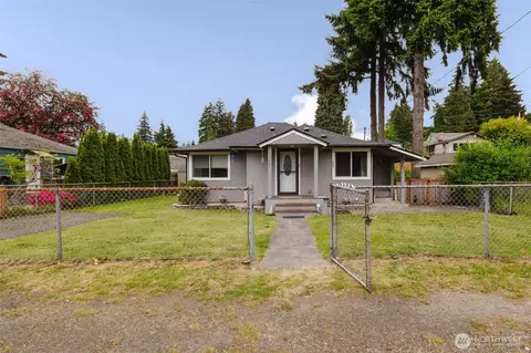 1125 S National Ave, Bremerton, WA 98312