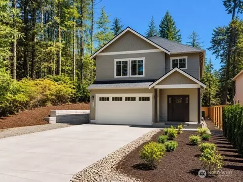 4140 Lakeview Ave NW, Bremerton, WA 98312