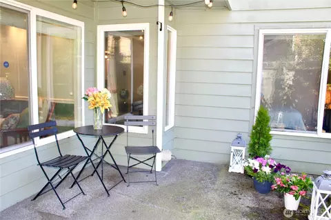 2532 S 317th St #107, Federal Way, WA 98003
