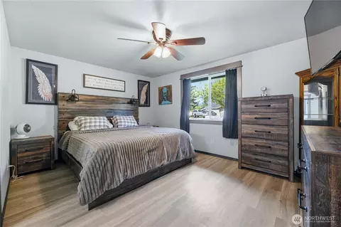Bedroom - 402 Johnson St, Enumclaw, WA 98022 photo 1 of 4