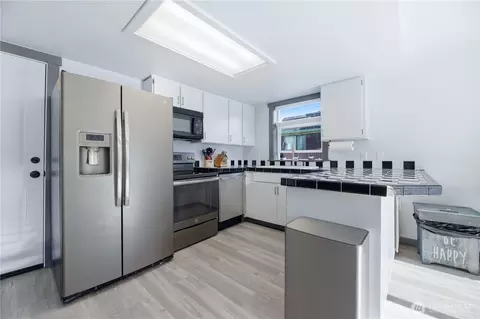 Kitchen - 402 Johnson St, Enumclaw, WA 98022 photo 1 of 2