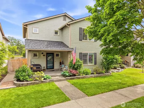 1813 Charles St, Dupont, WA 98327