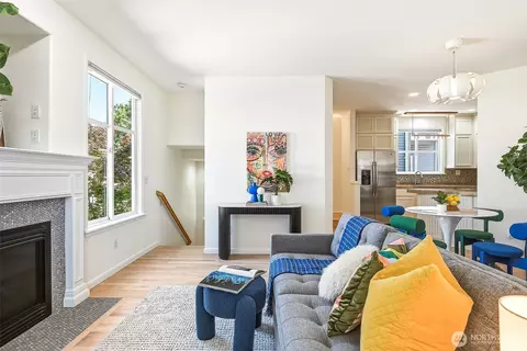 6551 5th Ave NE #B, Seattle, WA 98115