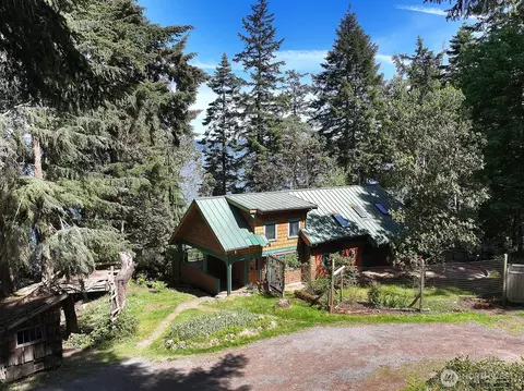 655 Race Rd, Coupeville, WA 98239