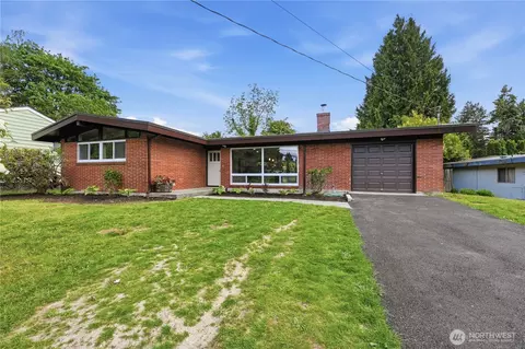 627 SW Normandy Rd, Normandy Park, WA 98166