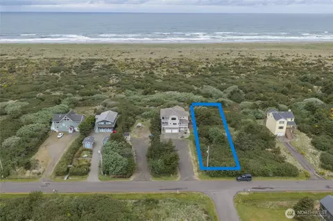 763 S Sand Dune Ave SW, Ocean Shores, WA 98569