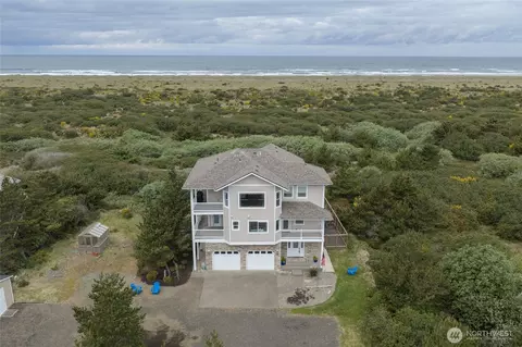 769 S Sand Dune Ave SW, Ocean Shores, WA 98569