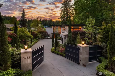 3253 Hunts Point Rd, Bellevue, WA 98004