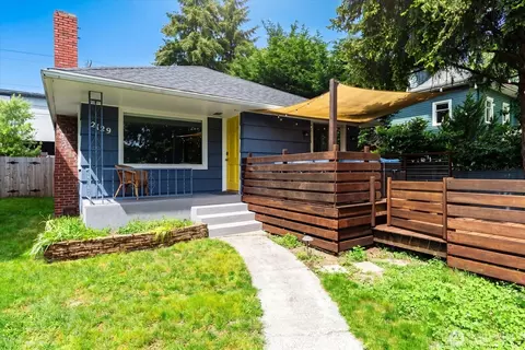 2129 42nd Ave SW, Seattle, WA 98116