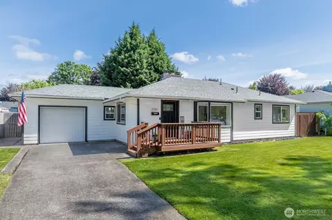 2702 Lilac St, Longview, WA 98632