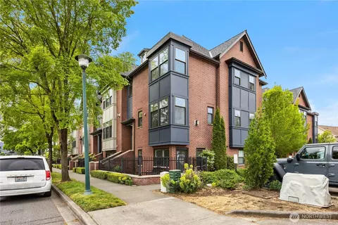 1186 NE Park Dr NE, Issaquah, WA 98029