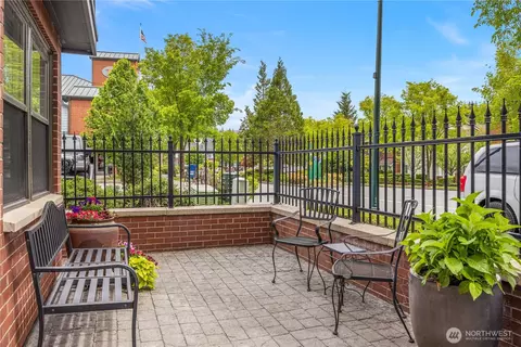 1186 NE Park Dr NE, Issaquah, WA 98029