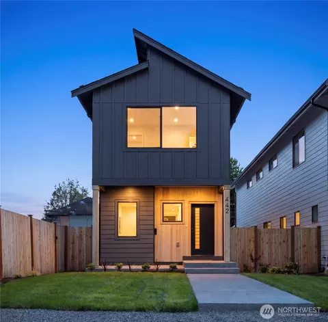 442 E 63rd St, Tacoma, WA 98404