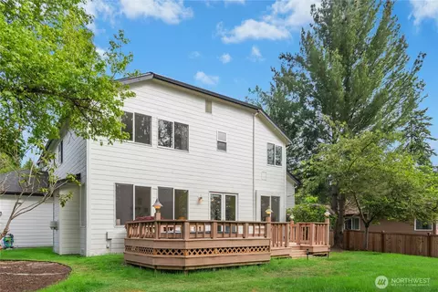 Exterior - 14708 54th Ave SE, Everett, WA 98208 photo 5 of 7