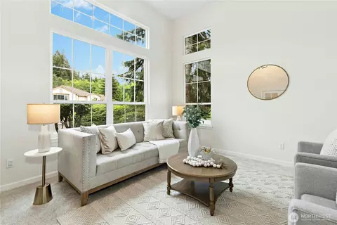 Living - 14708 54th Ave SE, Everett, WA 98208 photo 2 of 6