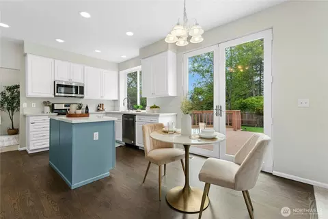 Kitchen - 14708 54th Ave SE, Everett, WA 98208 photo 2 of 4