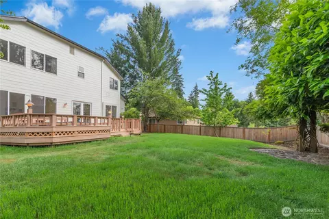 Exterior - 14708 54th Ave SE, Everett, WA 98208 photo 6 of 7