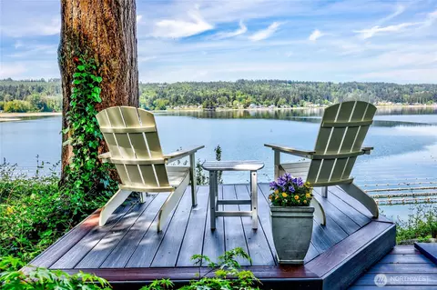 4999 Erlands Point Rd NW, Bremerton, WA 98312