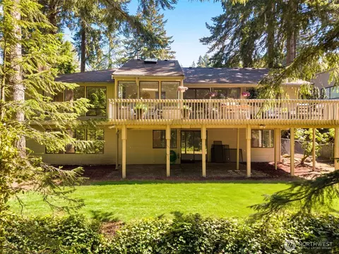 5221 Somerset Dr SE, Bellevue, WA 98006